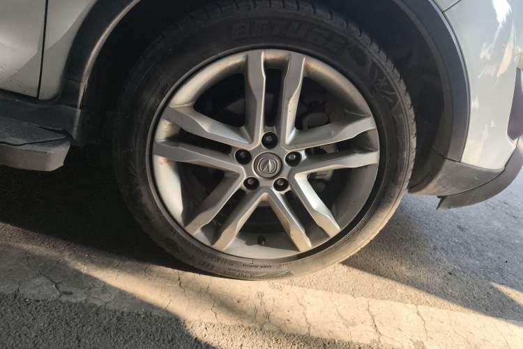 Used Changan CS35 2015 1.6L Automatic Luxury Model China IV Standard
