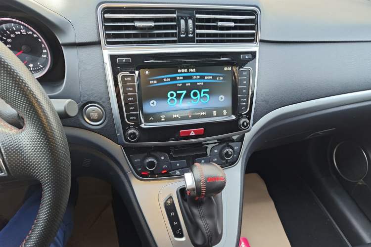 Used Haval M6 2018 Revised Version 1.5T DCT Two-Wheel Drive Elite Edition
