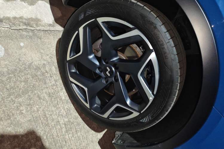 Used ONVO L60 2024 60 kWh Rear-Drive Version