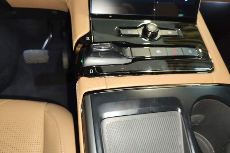 Used Nio ES8 2020 580 km Range 7-Seater Version