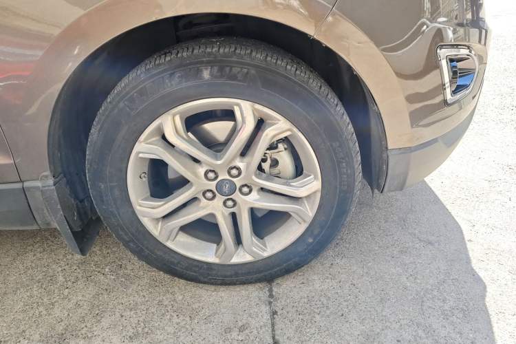 Used Ford Edge 2016 EcoBoost 245 Two-Wheel-Drive Titanium 7-Seater
