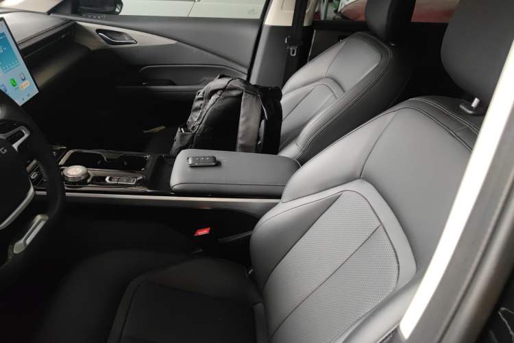 Used Wuling Xingguang 2024 Co-Creation Edition 510 Advanced Model
