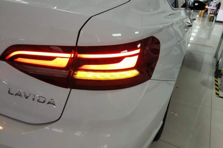 Used Volkswagen Lavida 2024 1.5L Automatic 5 Million Edition
