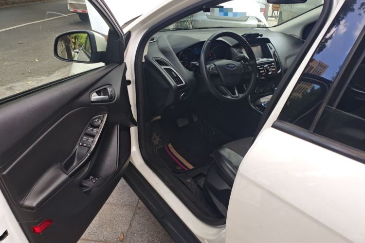 Used Ford Focus 2015 Sedan 1.6L Automatic Trend Model
