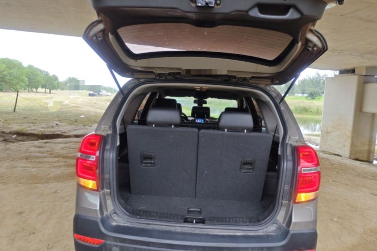 Used Chevrolet Captiva 2017 2.4L 4x4 Flagship Edition 7-Seater
