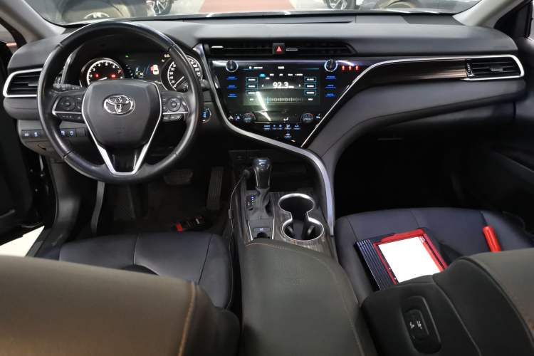 Used Toyota Camry 2019 Revised Version 2.0G Luxury Edition