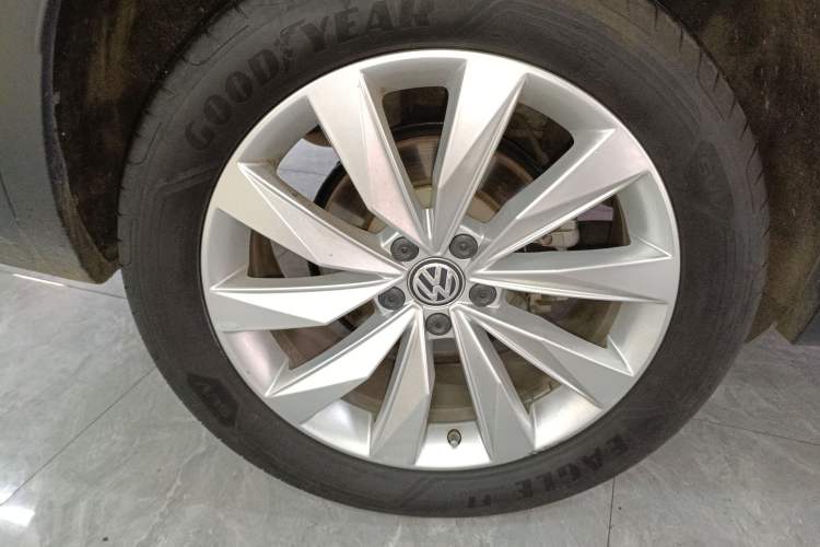 Used Volkswagen Tayron 2020 330TSI Two-Wheel Drive Luxury Connected Pro Edition