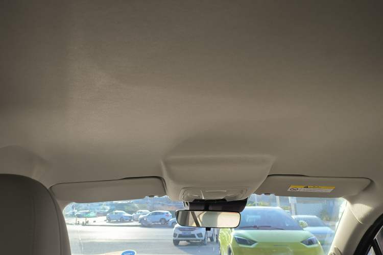 Used ORA Good Cat 2022 400km Standard Range Luxury Version Lithium Iron Phosphate