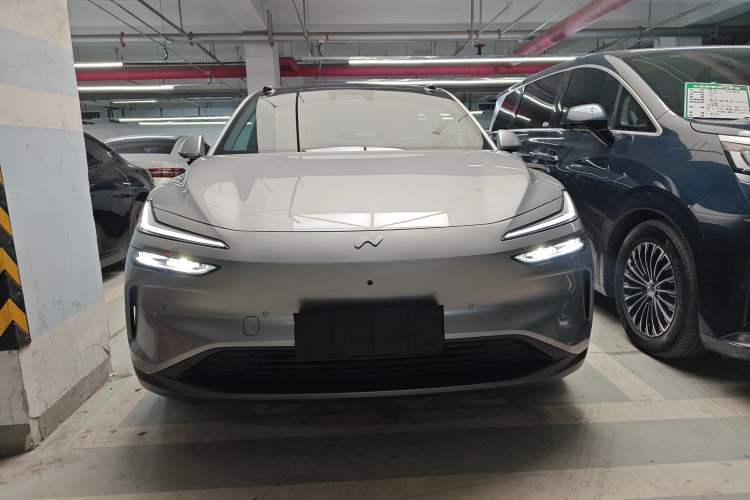 Used ONVO L60 2024 60 kWh Rear-Drive Version