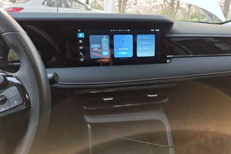 Used Roewe i5 2023 1.5L Manual Comfort Edition
