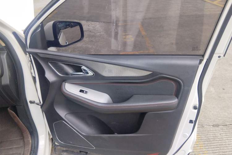 Used Baojun 560 2016 1.5T Manual Luxury Version
