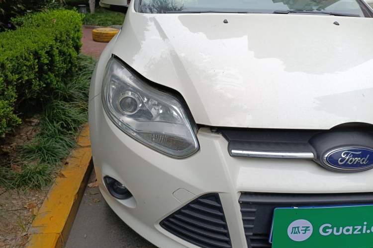 Used Ford Focus 2012 Sedan 1.6L Automatic Comfort Model
