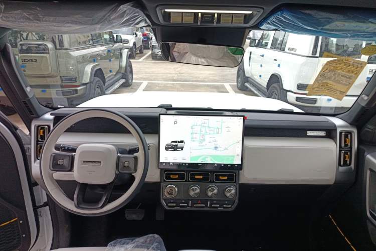 Used  V23 2025 401 Two-Wheel Drive Advanced Edition