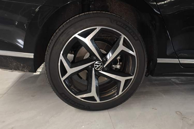 Used Volkswagen Magotan 2026 30 Million Vehicles Selected Model 380TSI DSG Luxury Edition
