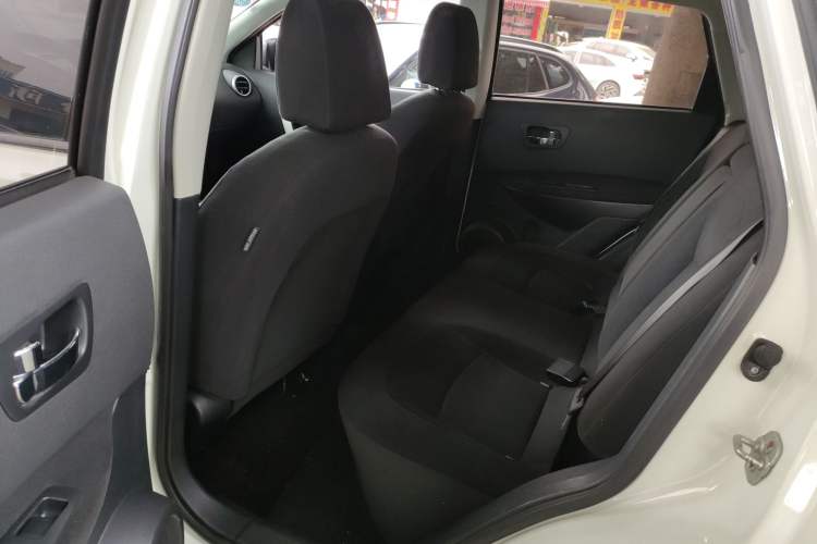 Used Nissan Qashqai 2015 2.0 XL Cool Fire MT 2WD
