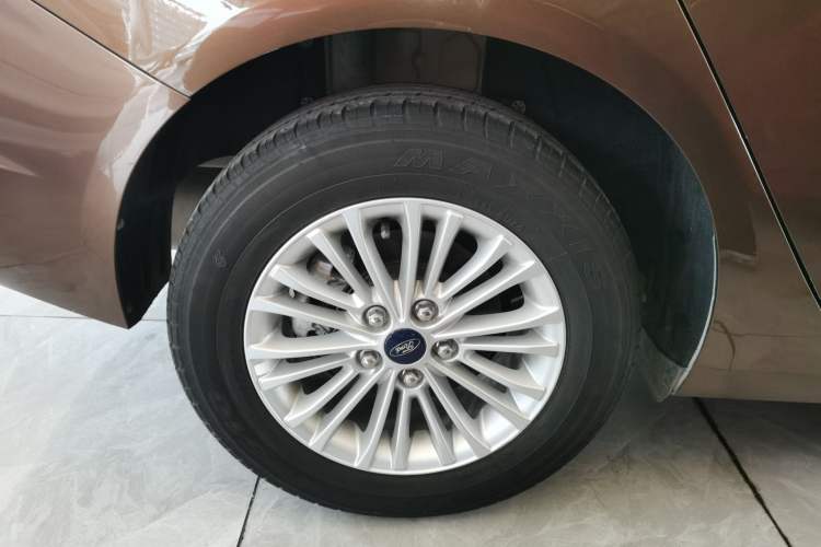 Used Ford Escort 2015 1.5L Automatic Comfort Model
