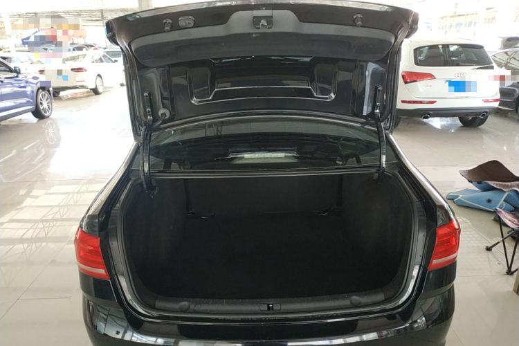 Used Volkswagen Lavida 2015 1.6L Manual Fashion Edition
