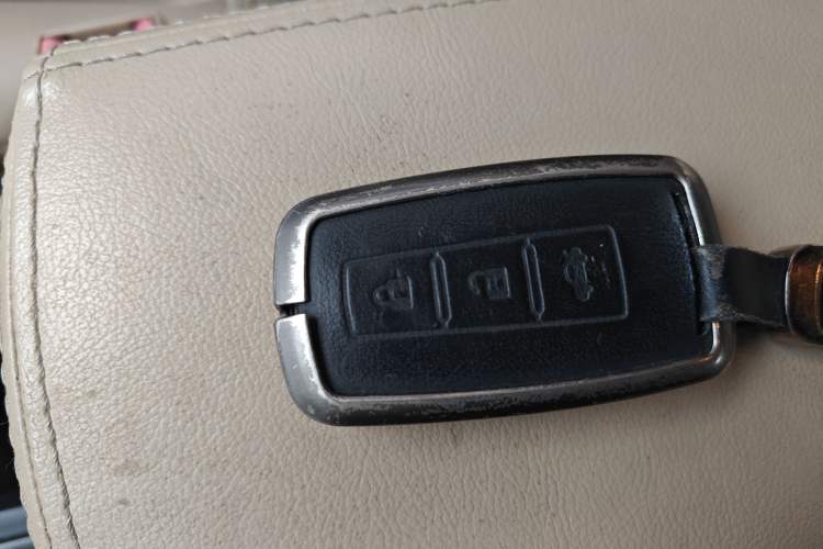 Used Haima M8 2017 1.8T Automatic Model
