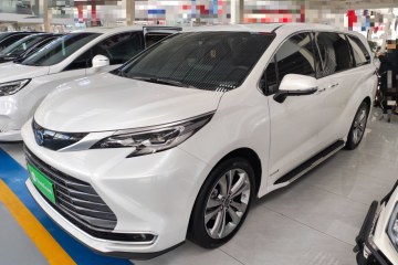 Used Toyota Sienna 2023 2.5L Hybrid Deluxe Edition