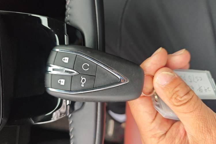 Used Changan CS75 PLUS 2024 3rd Generation Champion Edition 1.5T Intelligent Drive Dynamic Model
