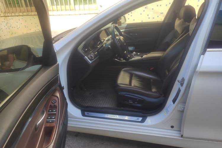 Used BMW 5 Series 2014 525Li Luxury Design Package
