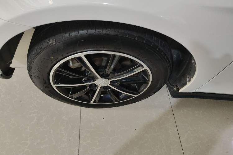 Used Geely Auto Emgrand 2017 Hatchback RS Million Edition 1.5L CVT Upward Version
