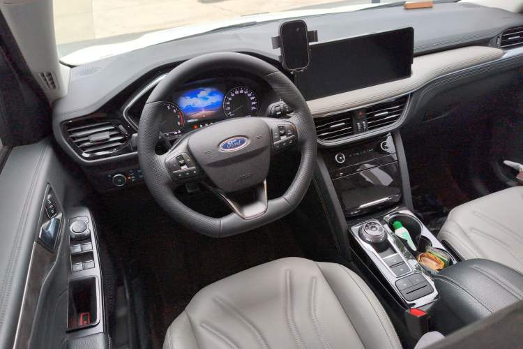 Used Ford Escape 2020 EcoBoost 245 Two-Wheel-Drive Comfort Edition