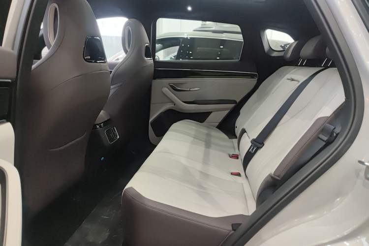 Used BYD Song PLUS New Energy 2025 DM-i Smart Drive 112KM Prestige Model