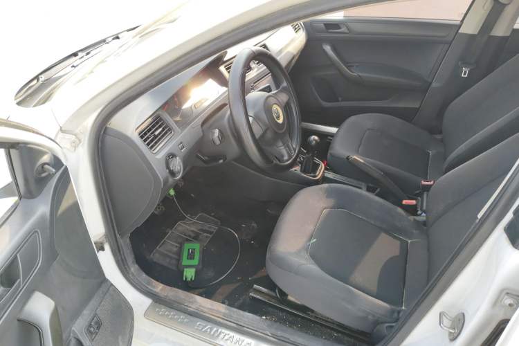 Used Volkswagen Santana 2015 1.4L Manual Fashion Edition
