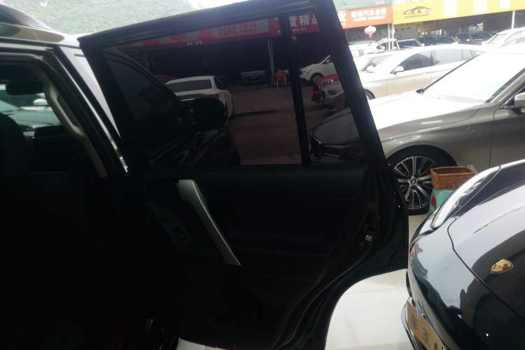 Used Toyota Prado 2016 2.7L Automatic Luxury Edition
