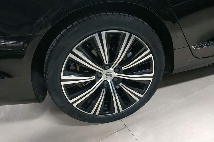 Used Volvo S90 2024 B5 Zhiyuan Luxury Edition
