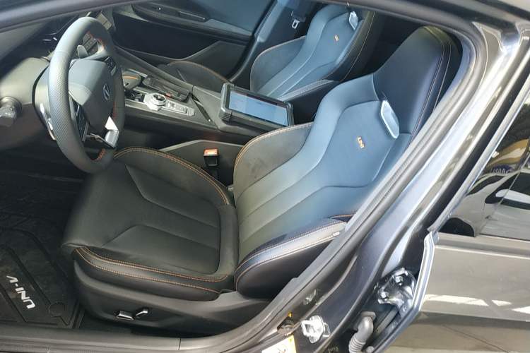 Used Changan UNI-V 2022 2.0T Sporty Version
