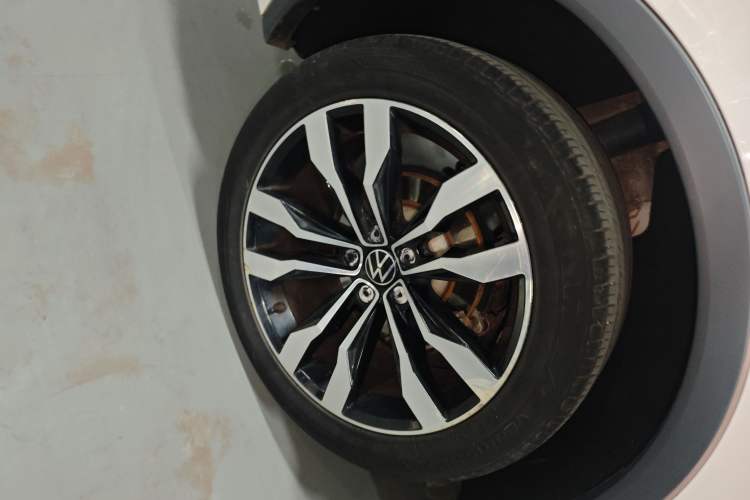 Used Volkswagen Tiguan L 2021 330TSI Automatic Two-Wheel Drive R-Line Enhanced Edition
