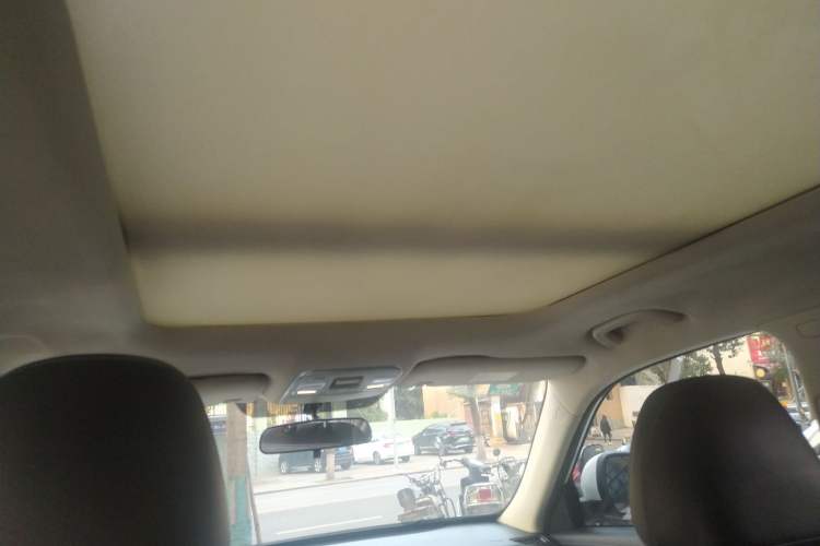 Used Geely Auto Emgrand X7 Sport 2018 1.8TD Automatic Two-Wheel Drive Smart 4G Connected Version
