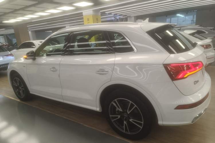 Used Audi Q5L 2020 Updated 40 TFSI Prestige Fashion Edition
