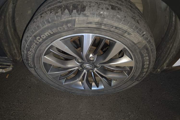 Used GAC Trumpchi GS8 2017 320T Two-Wheel Drive Luxury Smart Connectivity Version (7 Seats)
