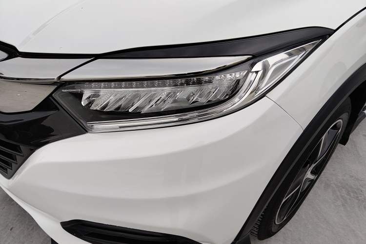 Used Honda Vezel 2020 1.5L CVT Luxury Edition
