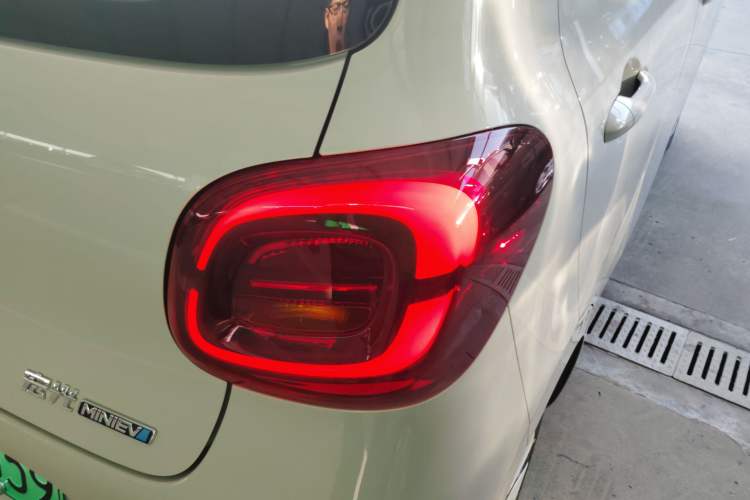 Used Wuling Hongguang MINIEV 2025 Four-Door Version Advanced Edition
