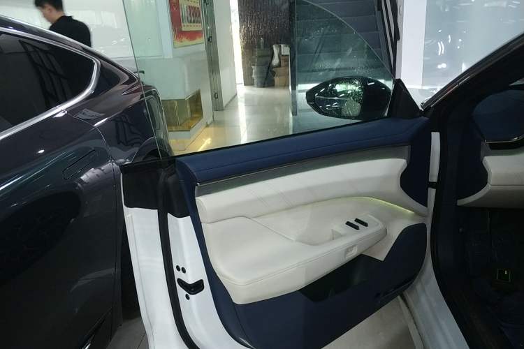 Used Zeekr 001 2024 YOU Edition 100 kWh All-Wheel Drive
