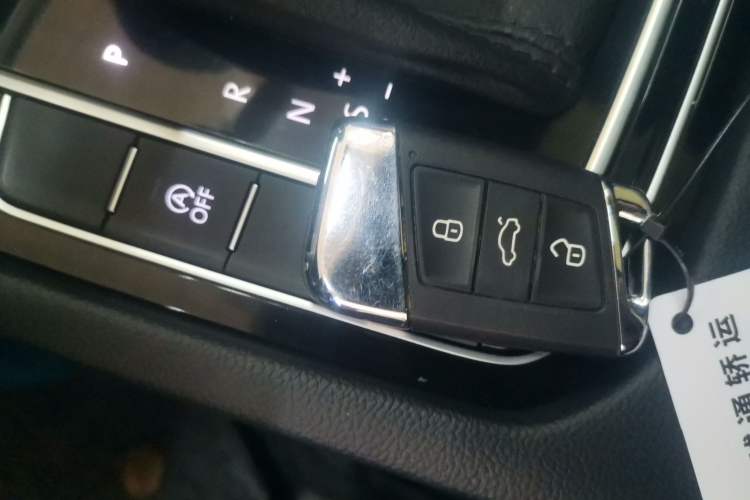 Used Volkswagen Magotan 2023 2 Million Units Limited-Edition 280TSI DSG Comfort Version