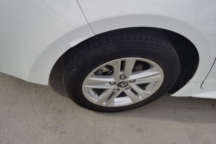 Used Toyota Levin 2022 Dual-Motor 1.8H E-CVT Leading Edition
