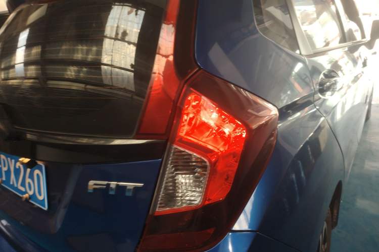 Used Honda Fit 2016 1.5L LX CVT Comfort Model
