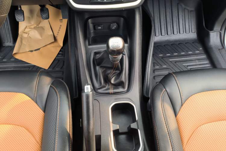 Used Wuling Hongguang S3 2018 1.5L Manual Comfort Model China V Standard