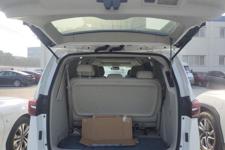 Used Buick GL8 2021 Land Cruiser Executive 652T Premium Model
