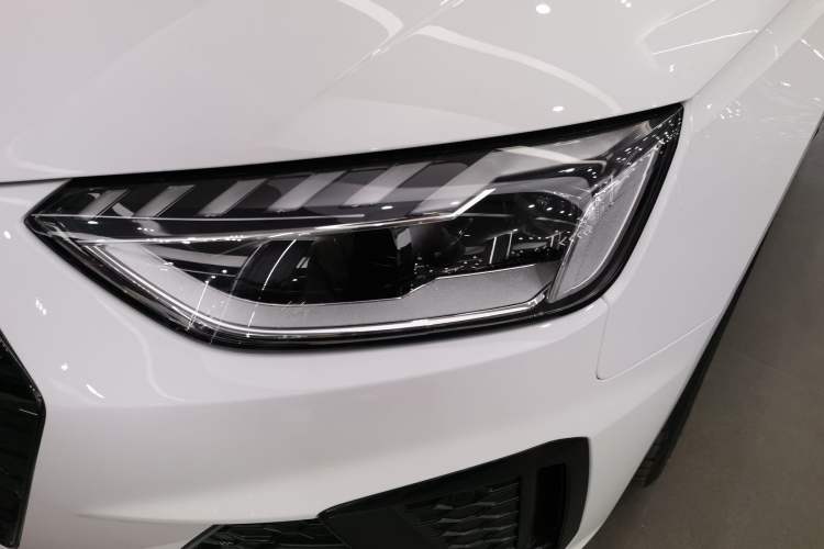 Used Audi A4L 2023 40 TFSI Luxury Dynamic Model
