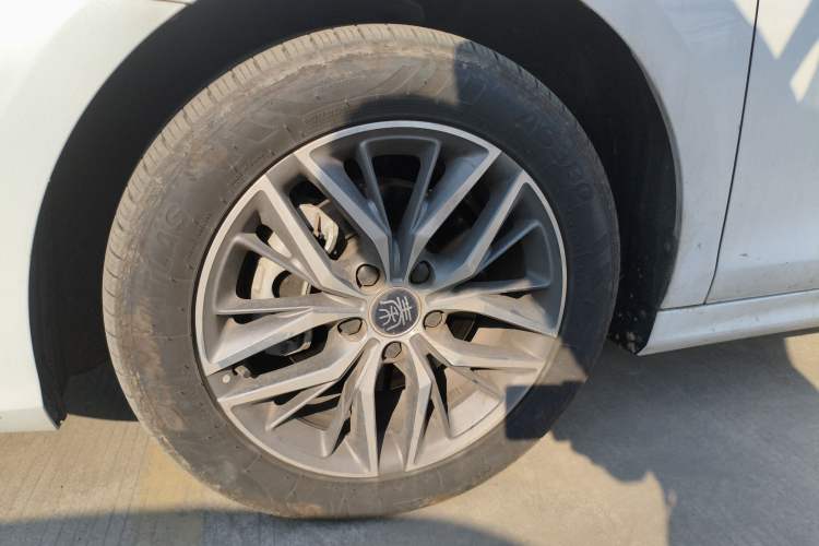 Used BYD Qin PLUS 2024 HONOR Edition DM-i 120KM Leading Model
