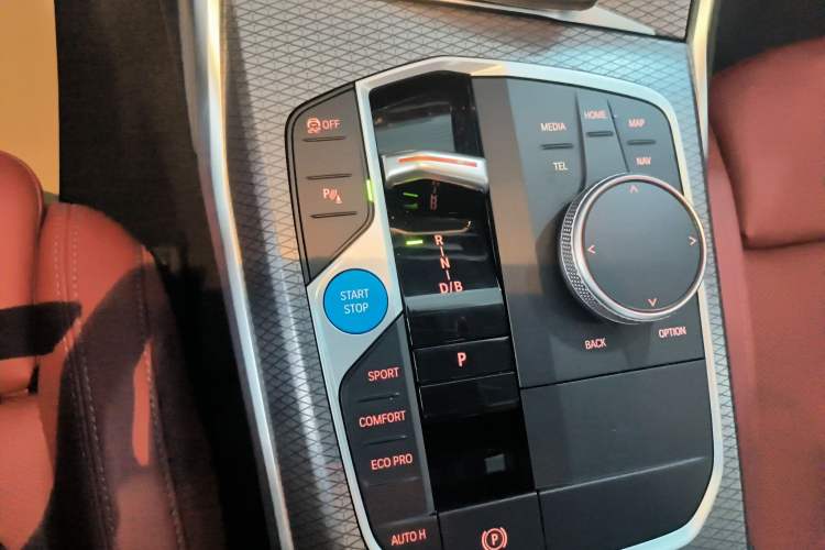 Used BMW i3 2024 eDrive 40 L Midnight Edition
