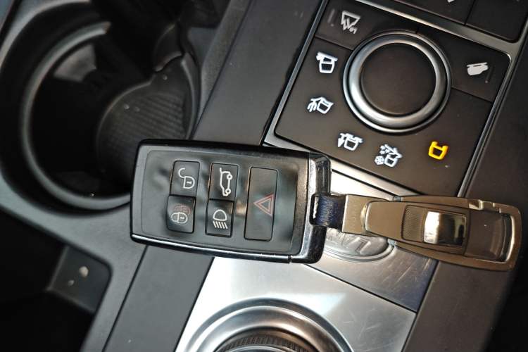 Used Land Rover Discovery 2020 3.0 SC V6 SE