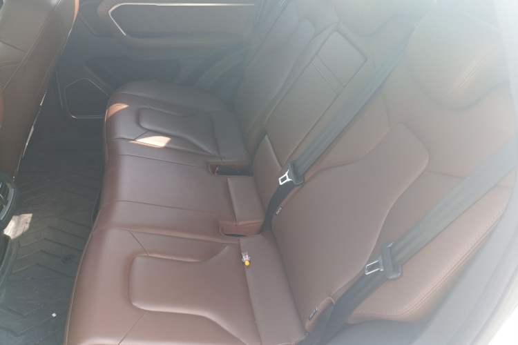 Used Haval H6 2017 Red Label 2.0T Automatic Two-Wheel Drive ZhiShang Model