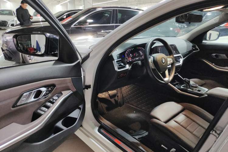 Used BMW 3 Series 2020 320i Sport Package
